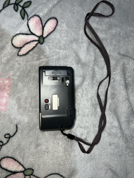 фотоаппарат OLYMPUS NEWPIC ZOOM 90 ishlidimi yo mi bilmiman