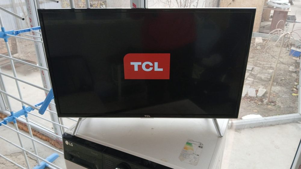Срочно продам телевизор ТСЛ смарт тв