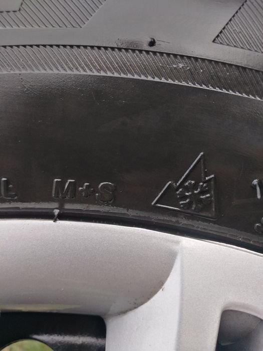 Vând cauciucuri M+S, 195/65R15