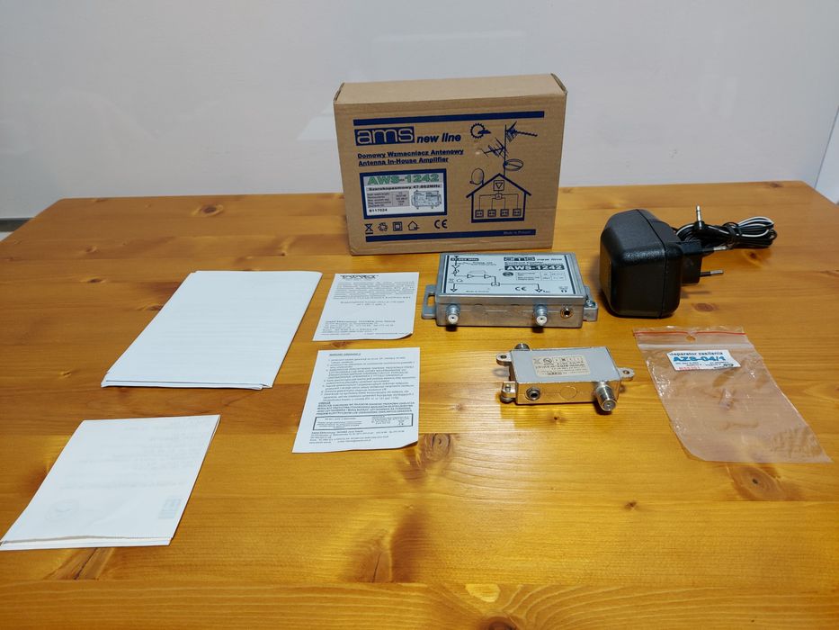 Amplificator CATV de interior: AWS-1242 (47-862MHz, 2 iesiri, 25/27dB)