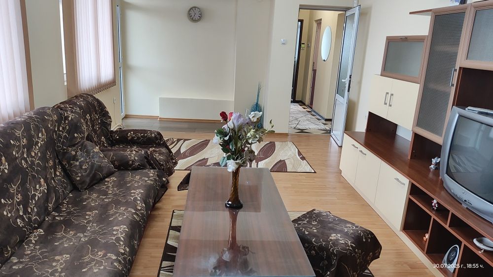 Дава се под наем Тристаен апартамент в Пловдив, Западен - 120 кв.м за 484.5 € - Снимка #3