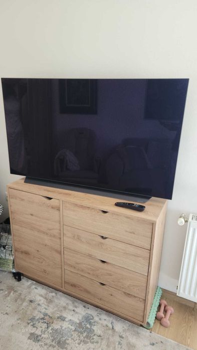 Vand televizor LG OLED OLED55C11LB, 139 cm, 4K Ultra HD, 100Hz - utilizat rar timp de aproape 4 ani