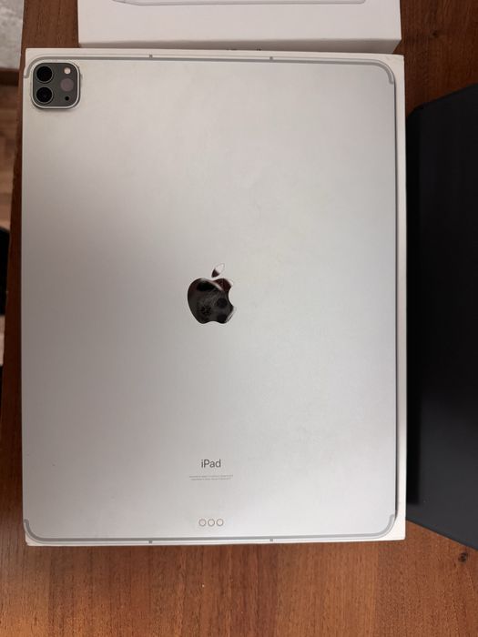 iPad Pro 12.9" M1 (256GB) Wi-Fi + Cellular / Silver / Идеал