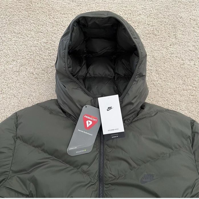 Nike Storm-FIT Windrunner - S и M Размер Оригинални