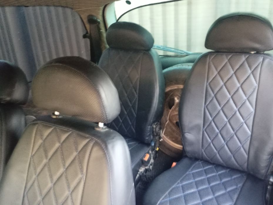 Продам хорошую машину