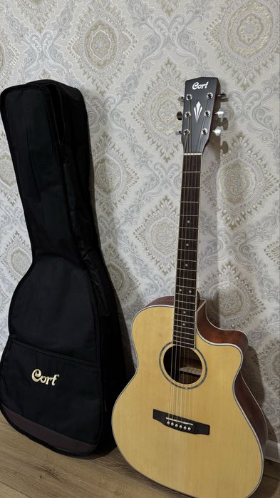 Гитара фирма Cort.