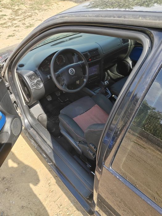 Vând wv golf 4 1.6 16v azd