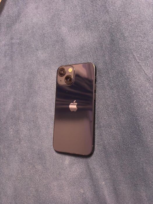 Vând iphone 13 mini