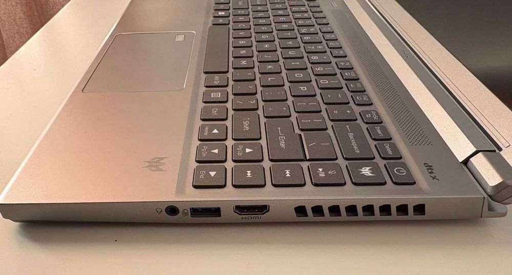 Laptop Acer Predator Triton 14" PT14-51, Mini LED WQXGA 250Hz, Intel i7-13700H, Nvidia RTX 4070, 32GB DDR5, SSD 1TB