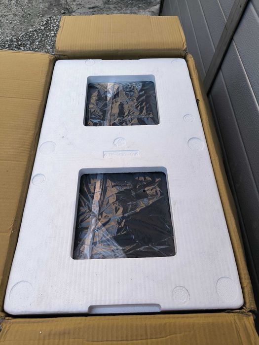 ДВУЗОНОВ !!! Компресорен Хладилник-фризер  12-24-220v 55л.