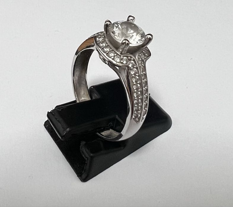 Златен пръстен дамски