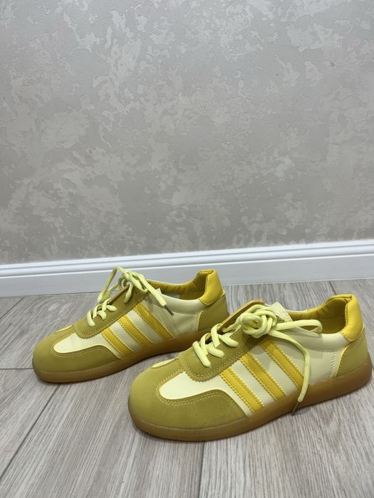 Кроссовки новые, 38,5-39 размер