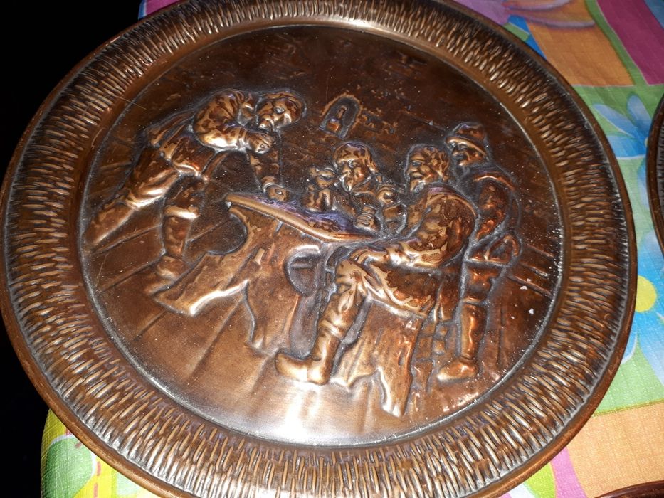 Бакърени тави...