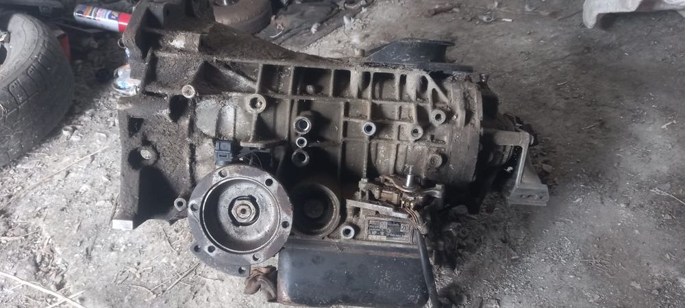 Продам коробку автомат с ауди100  на разбор