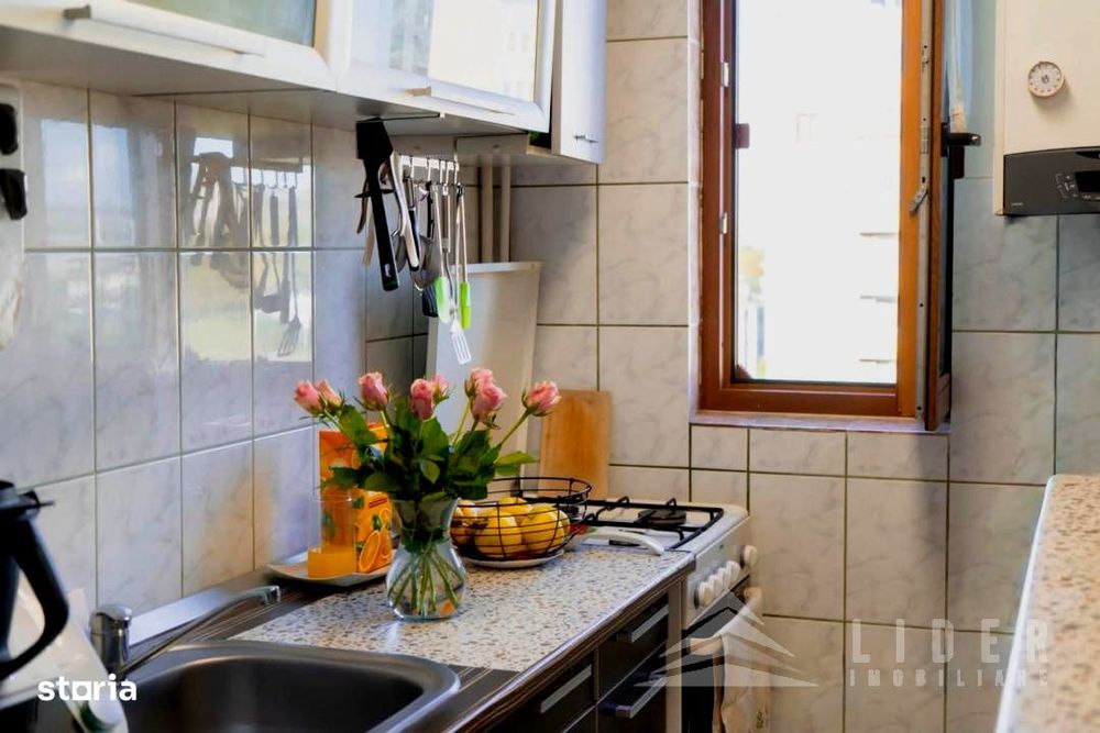 Apartament de vanzare 2 camere finisat mobilat zona Piata Hermes — fotografia 3