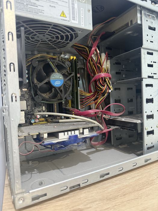Продам системный блок intel core i3