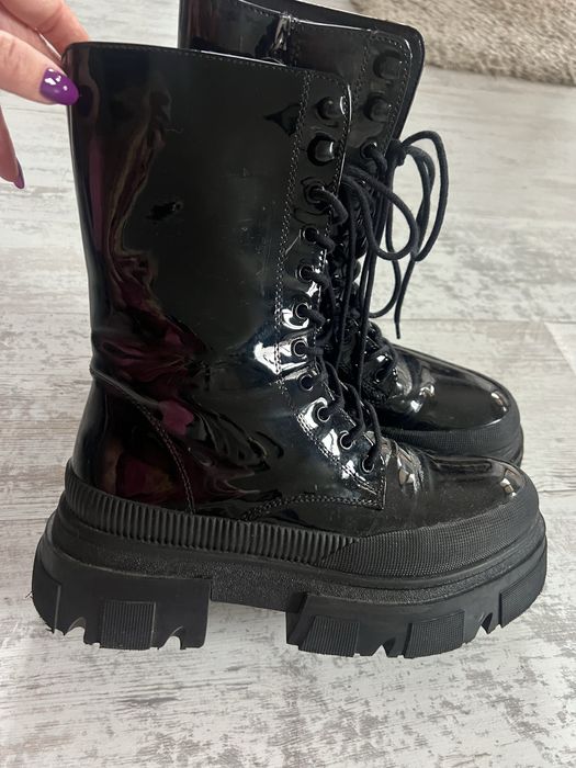 Боти лак Bershka 39