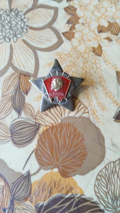 Продам значки,юбилейные.