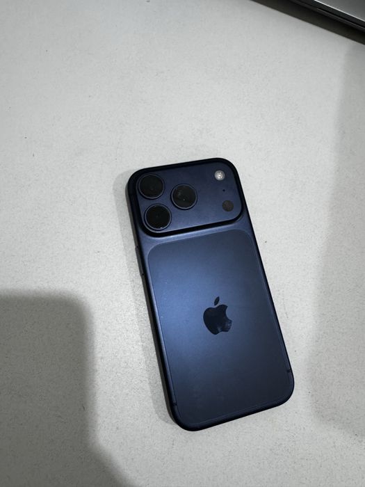 Продам iPhone 17 Pro, 256 GB