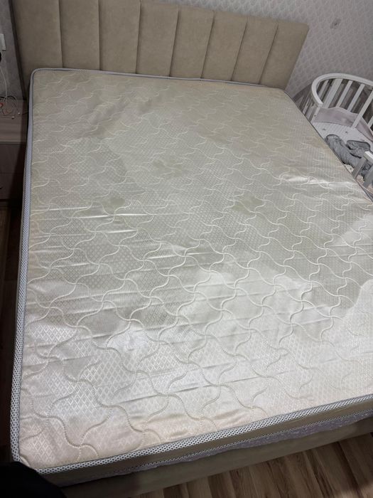 Продается матрас, размер 160х200.