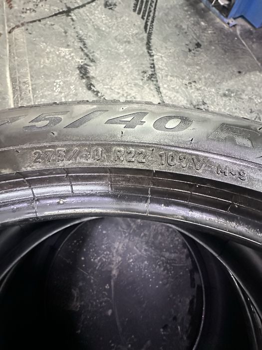 275 40 R22 pirelli scorpion SUV