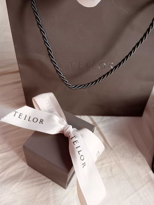 Нежна гривна от бяло злато с висулка, печат 585