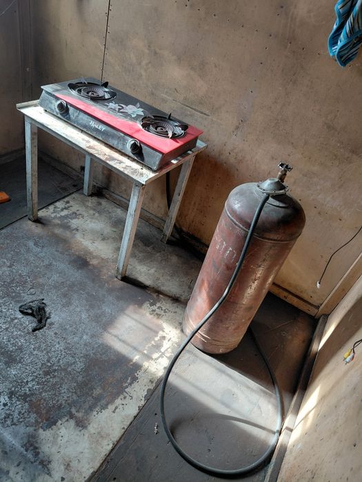 Продам газовый плиту