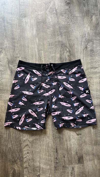 Шорти Volcom и Hurley