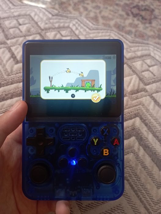 Приставка r36s прошитая (продам-обмен)