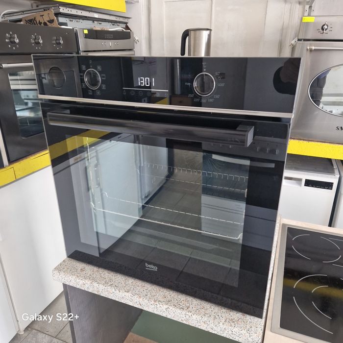 Фурна за вграждане BEKO