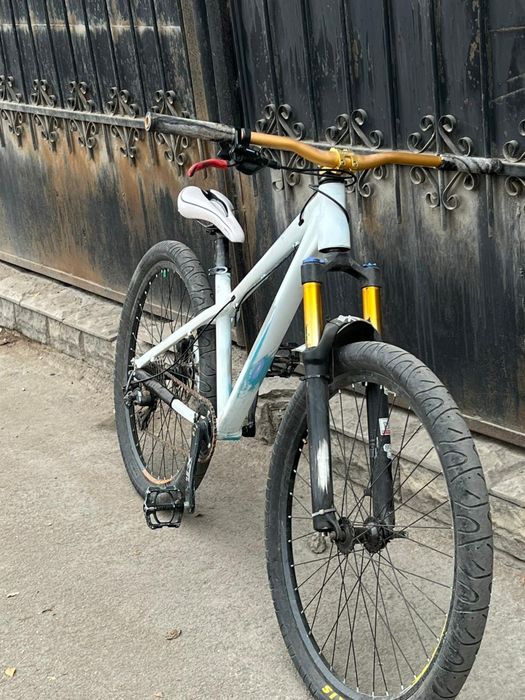 продам велик 27 колесаа