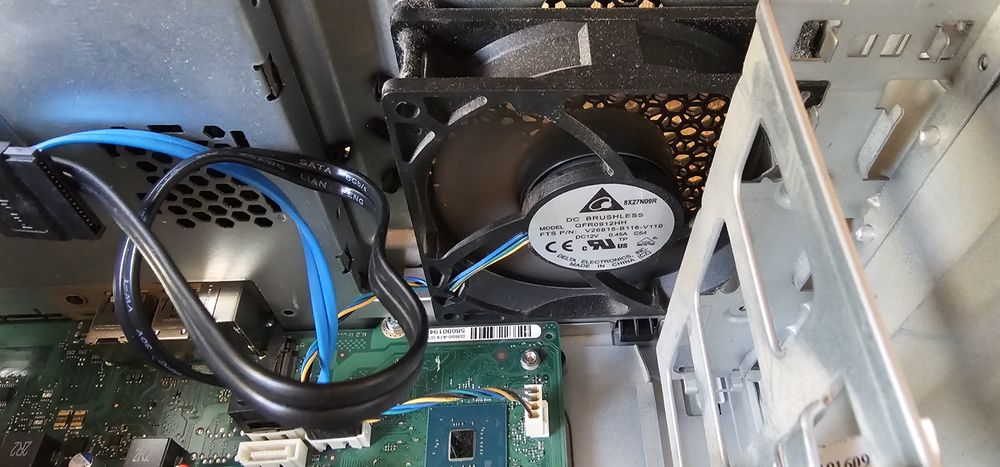 Pc Fujitsu Esprimo M15W i5 8400