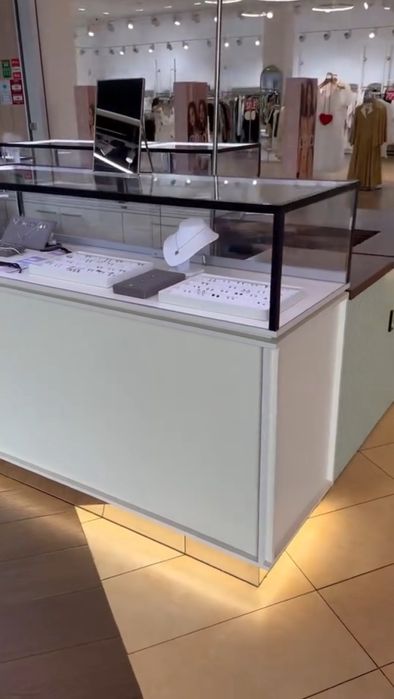 Торговое оборудование остров