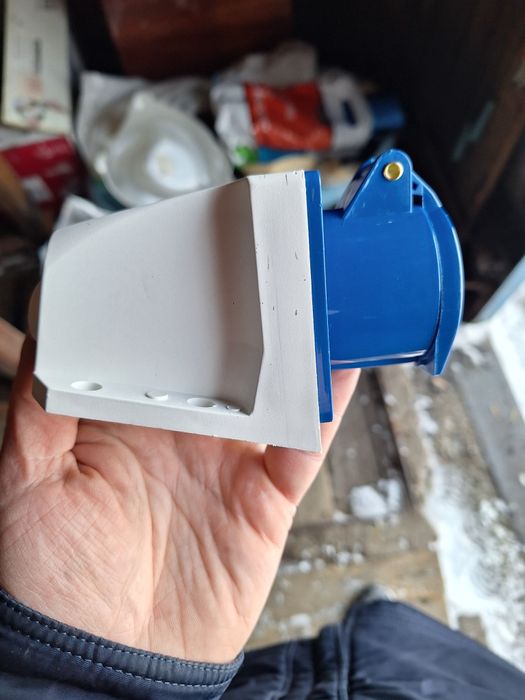 Розетка стационарная