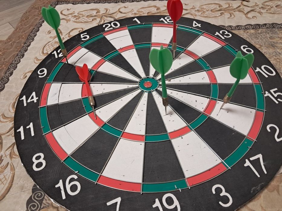 Дартс с дротиками, диаметр 41см.