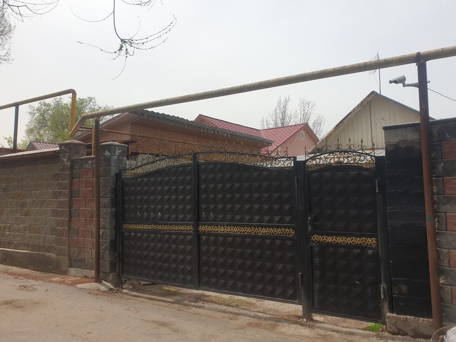 Продам дом в дворе 2 дома