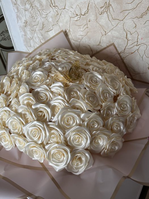 Букет из атласных лент 101 роза