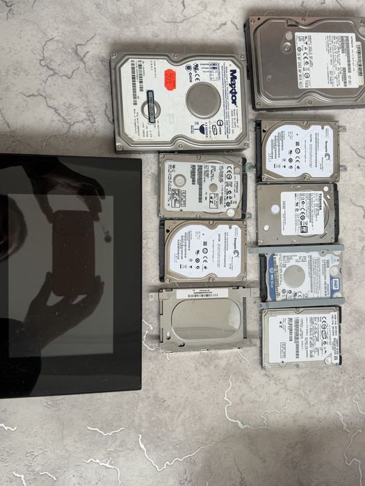 продам много планшетов