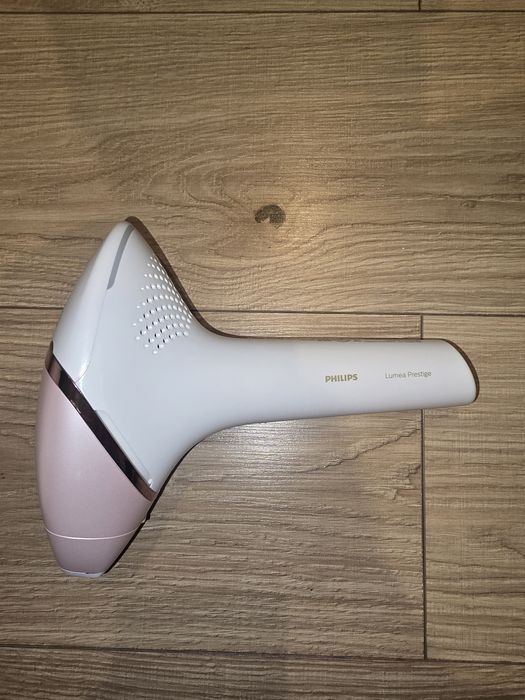 Epilator IPL Philips Lumea Prestige BRI950/00