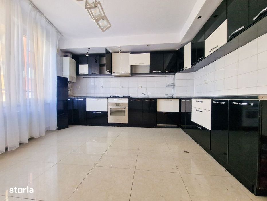 Apartament 3 camere | La cheie | Garaj | Gheorgheni | Interservisan