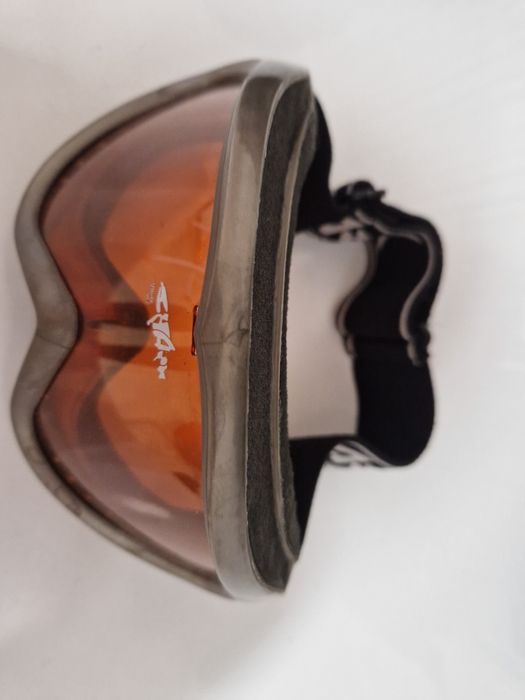 Сноуборд Honua и очила Shark