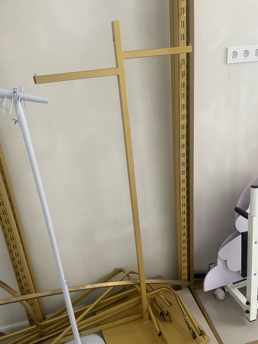 Стеллаж для одежды