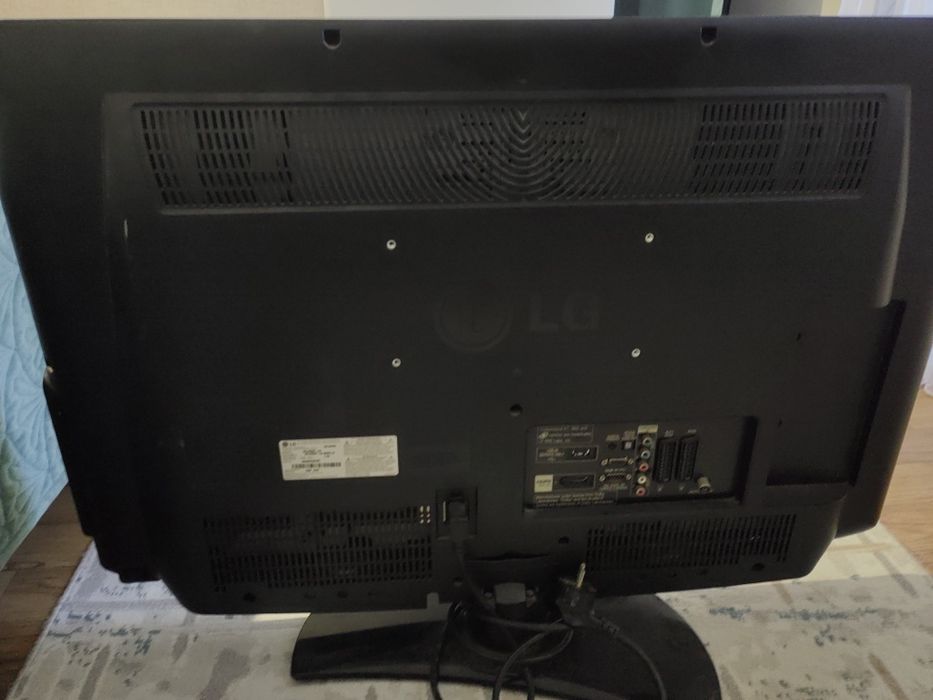 Продаю Телевизор LG
