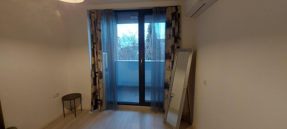 Двустаен в центъра   ул.Парижка комунадългосрочно