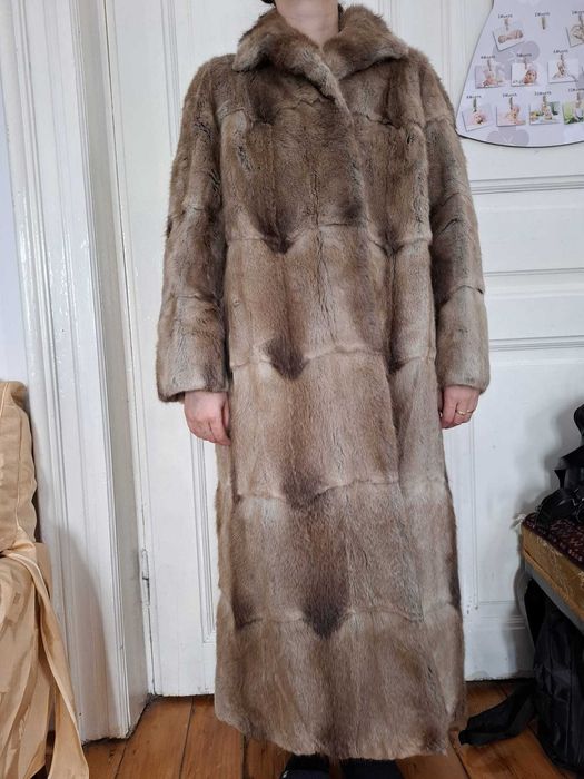 Haina de bizam in stare excelenta