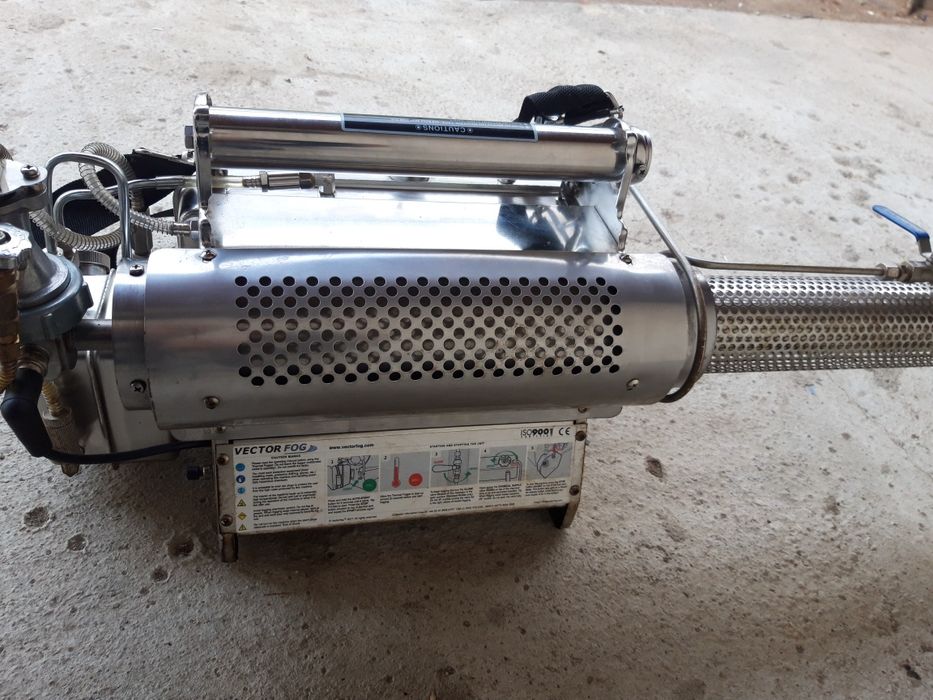 Generator de ceață caldă