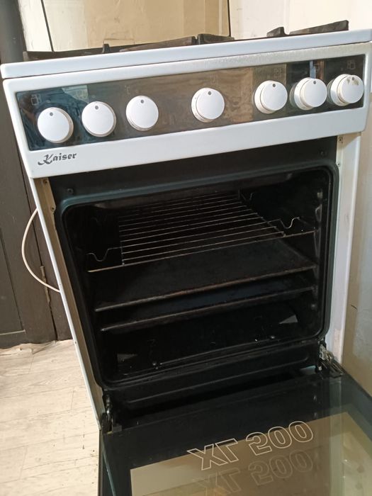 Продам газ плиту Кайсер