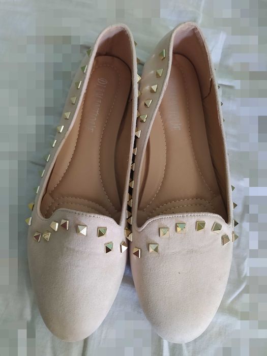 Дамски бежови обувки