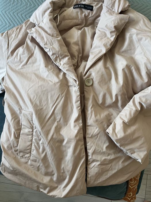 Продам женскую куртку