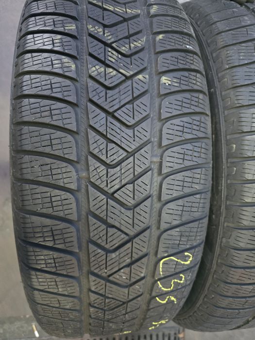 Anvelope iarna 235 50 20